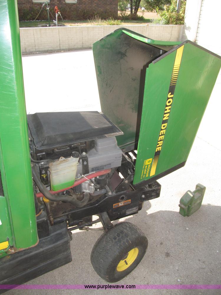 image for item B5227 2003 John Deere F725 front mount snow thrower/mower