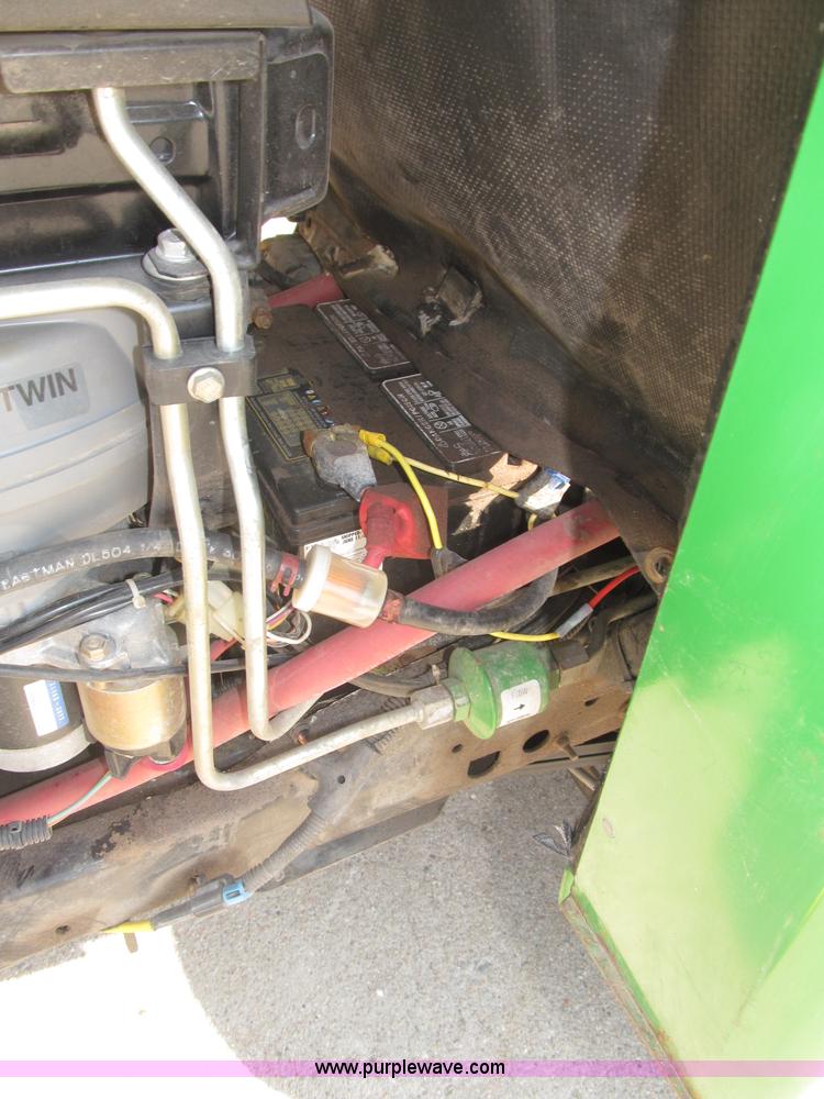 image for item B5227 2003 John Deere F725 front mount snow thrower/mower