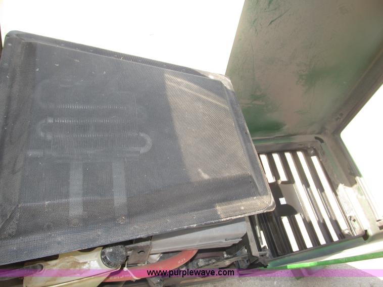 image for item B5227 2003 John Deere F725 front mount snow thrower/mower