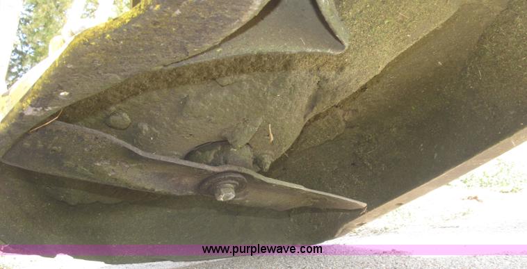 image for item B5227 2003 John Deere F725 front mount snow thrower/mower