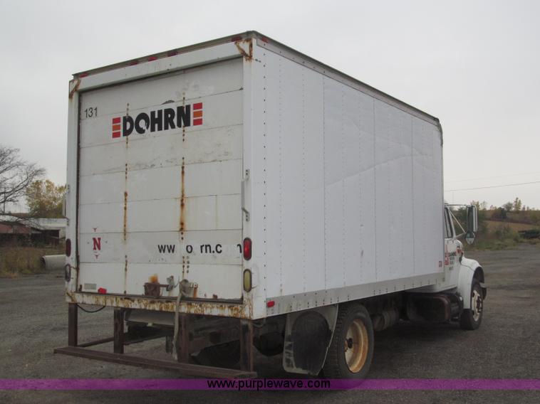 image for item B5245 2001 International 4700 box truck