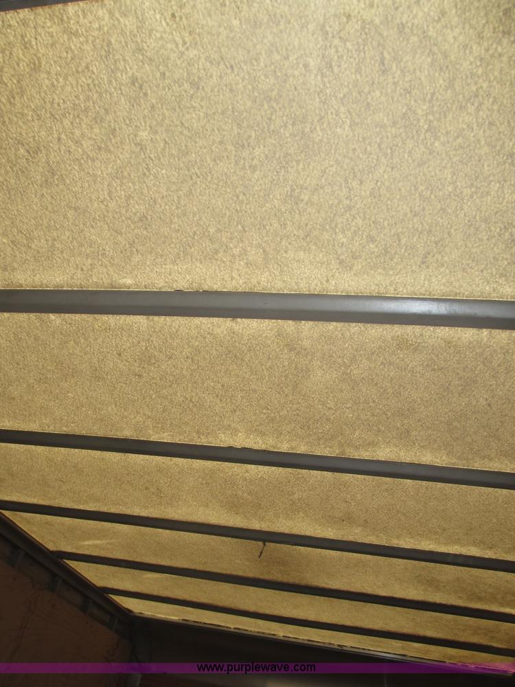 image for item B5245 2001 International 4700 box truck