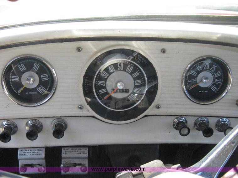 image for item B8187 1966 Ford F750 truck