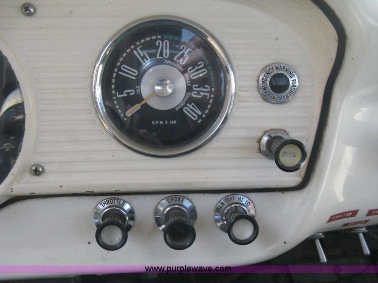 image for item B8187 1966 Ford F750 truck