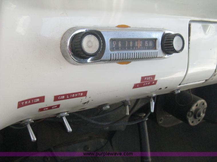 image for item B8187 1966 Ford F750 truck