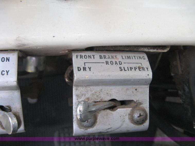 image for item B8187 1966 Ford F750 truck