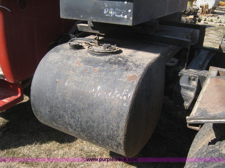 image for item B8187 1966 Ford F750 truck