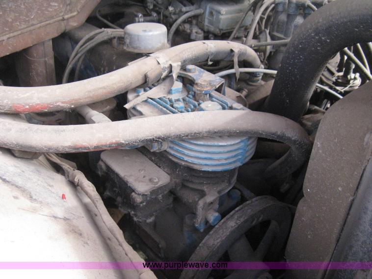 image for item B8187 1966 Ford F750 truck
