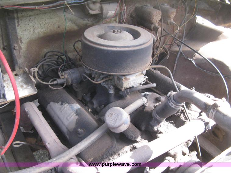 image for item B8188 1959 Ford F600 truck cab and chassis