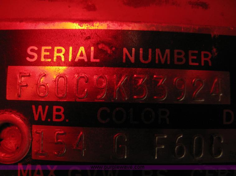 image for item B8188 1959 Ford F600 truck cab and chassis