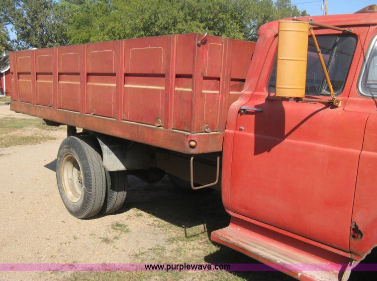 image for item B8192 1960 Ford F600 custom cab dump bed grain truck