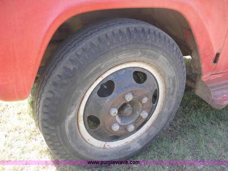 image for item B8192 1960 Ford F600 custom cab dump bed grain truck