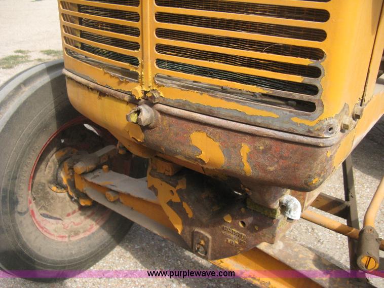 image for item B8197 Minneapolis Moline G tractor