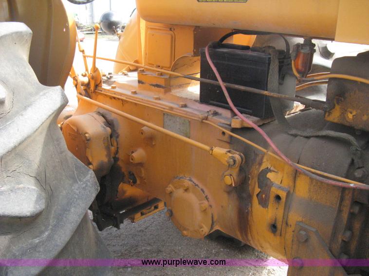 image for item B8197 Minneapolis Moline G tractor