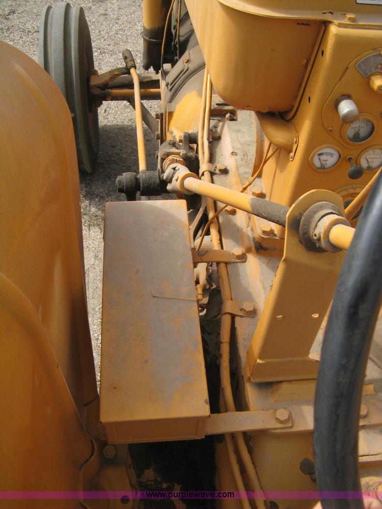 image for item B8197 Minneapolis Moline G tractor