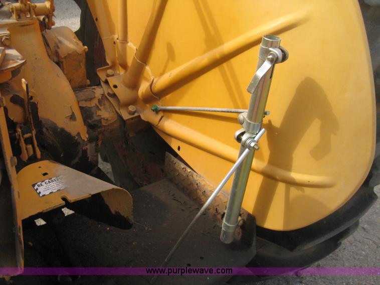 image for item B8197 Minneapolis Moline G tractor