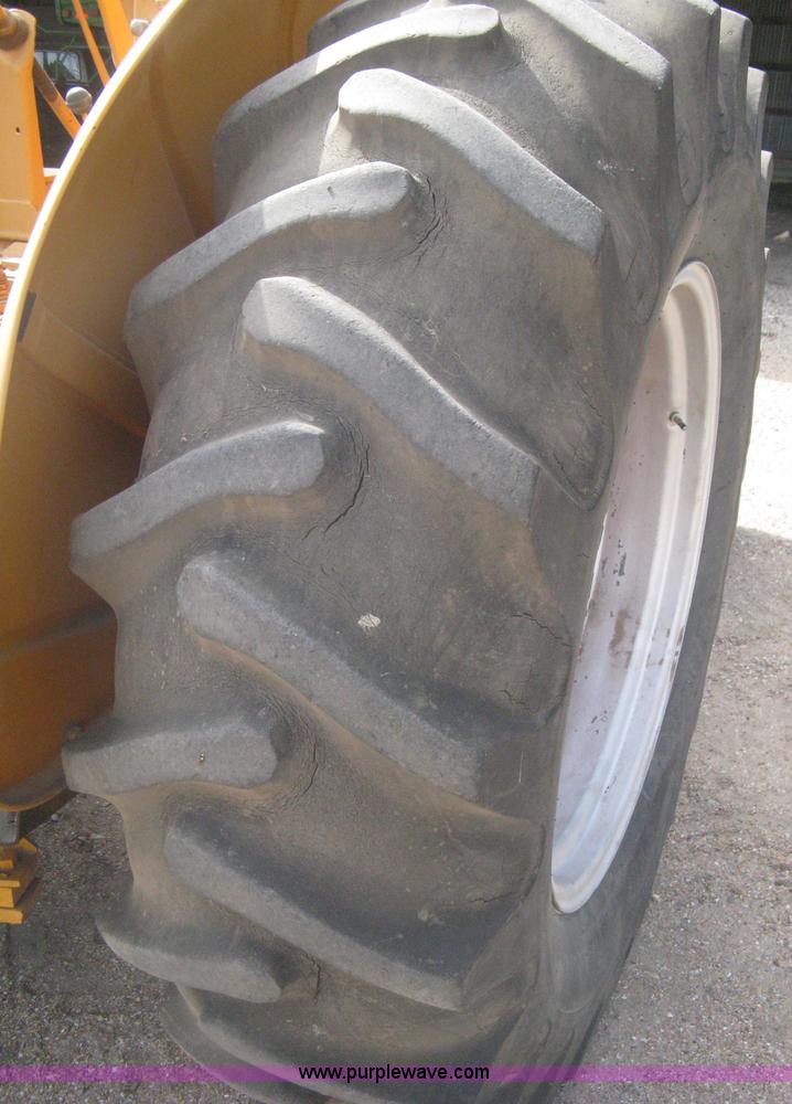 image for item B8197 Minneapolis Moline G tractor