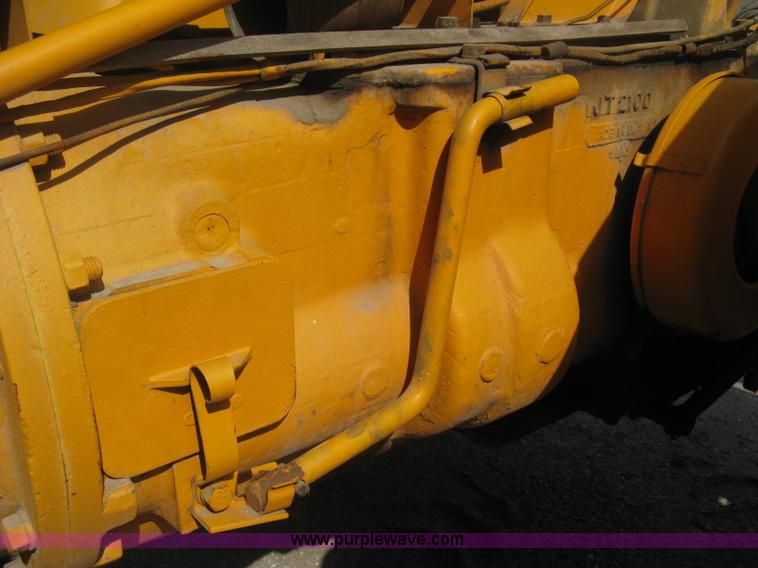 image for item B8198 Minneapolis Moline ZTU tractor