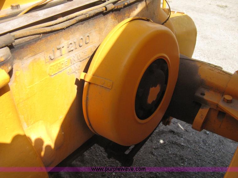 image for item B8198 Minneapolis Moline ZTU tractor