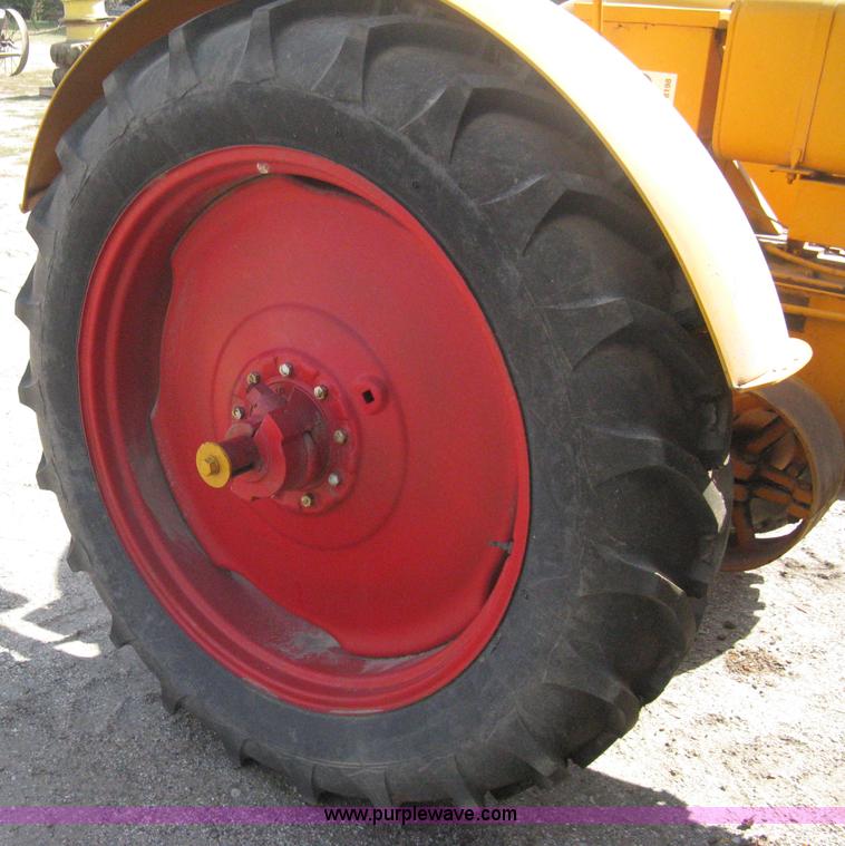 image for item B8198 Minneapolis Moline ZTU tractor