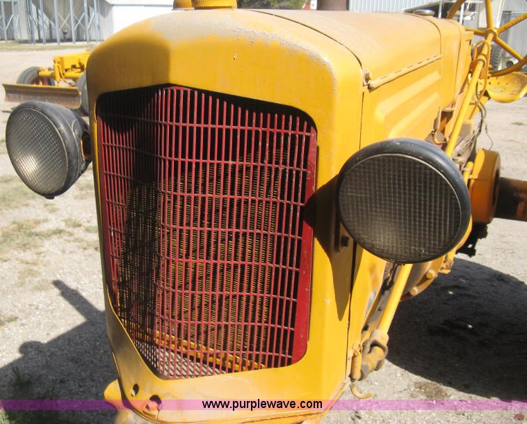 image for item B8198 Minneapolis Moline ZTU tractor