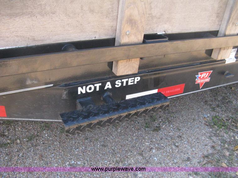 image for item B8303 2010 PJ tilt flatbed trailer