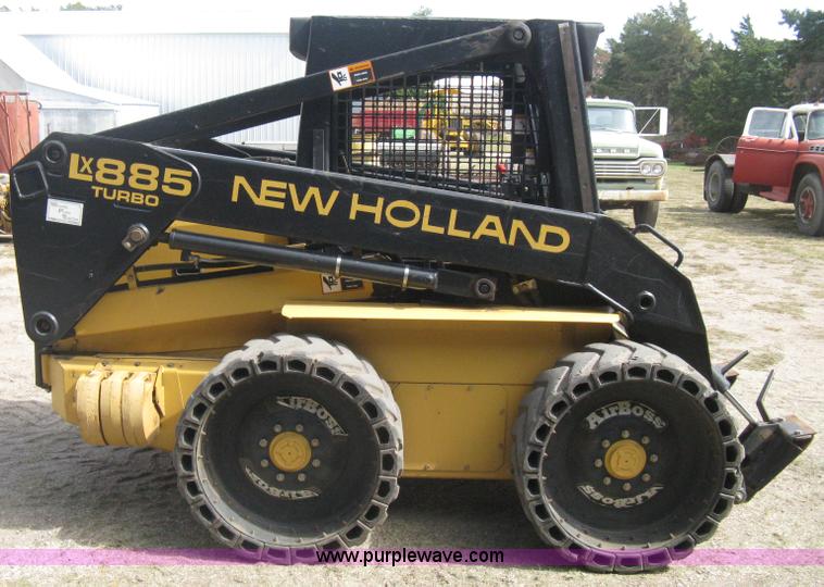 image for item B8305 1997 New Holland LX885 Turbo skid steer