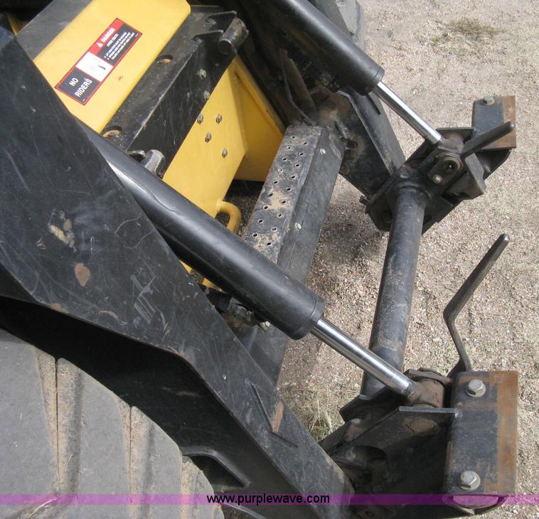 image for item B8305 1997 New Holland LX885 Turbo skid steer