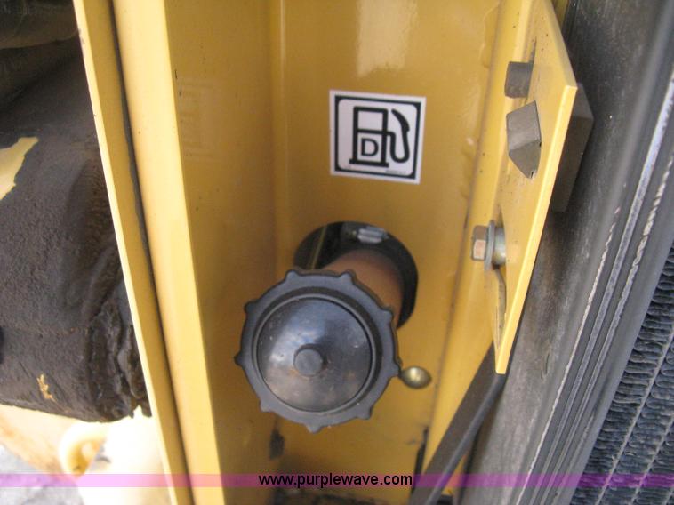 image for item B8305 1997 New Holland LX885 Turbo skid steer