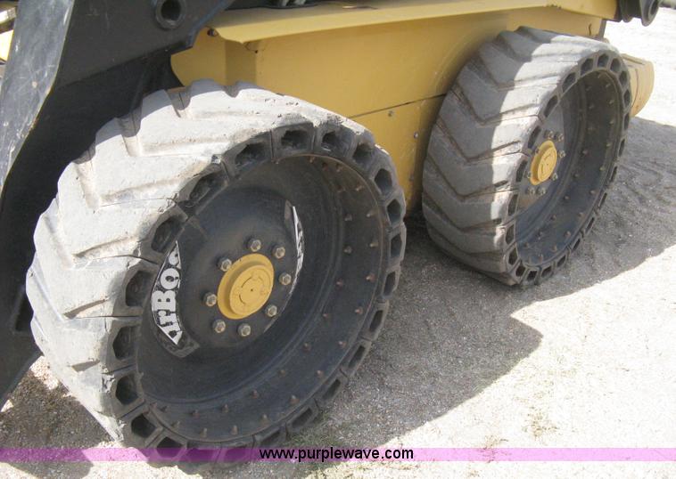 image for item B8305 1997 New Holland LX885 Turbo skid steer