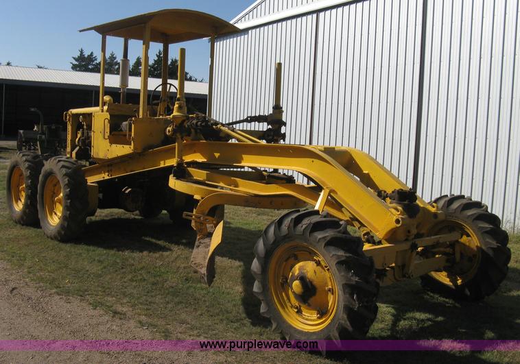 image for item B8308 Caterpillar 10 motor grader