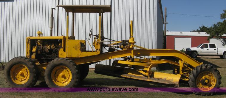 image for item B8308 Caterpillar 10 motor grader