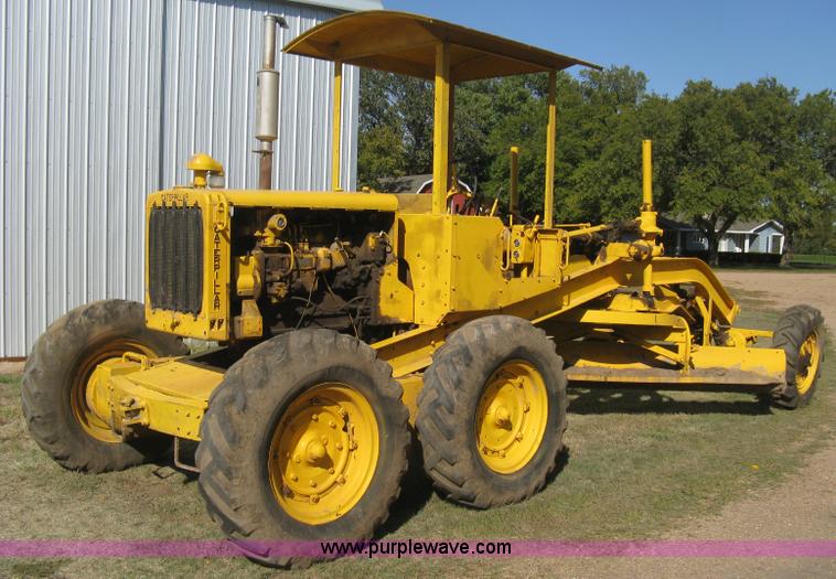 image for item B8308 Caterpillar 10 motor grader