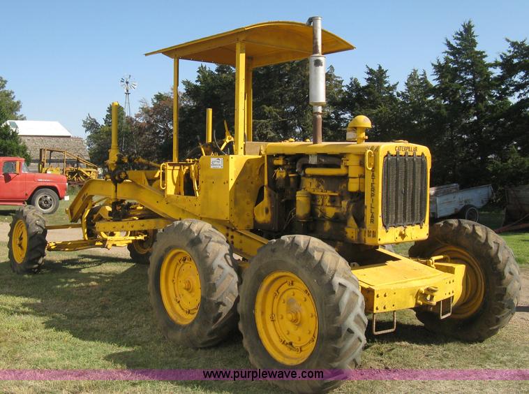 image for item B8308 Caterpillar 10 motor grader