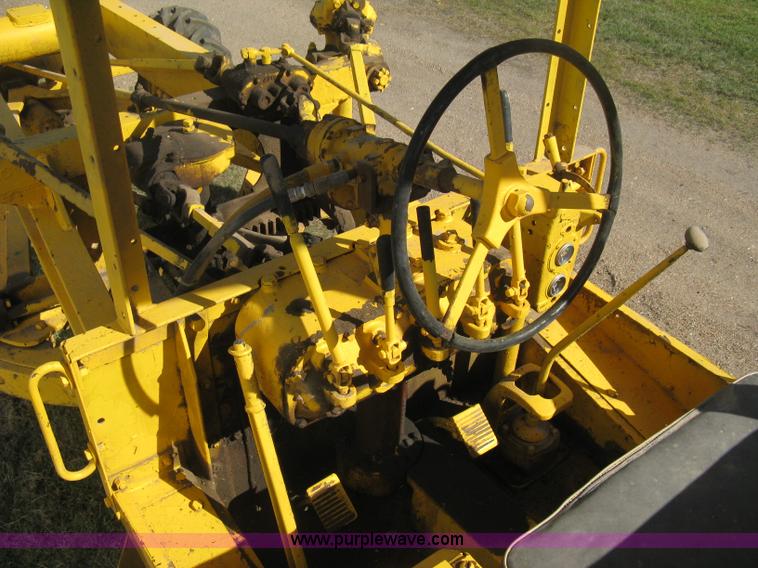 image for item B8308 Caterpillar 10 motor grader