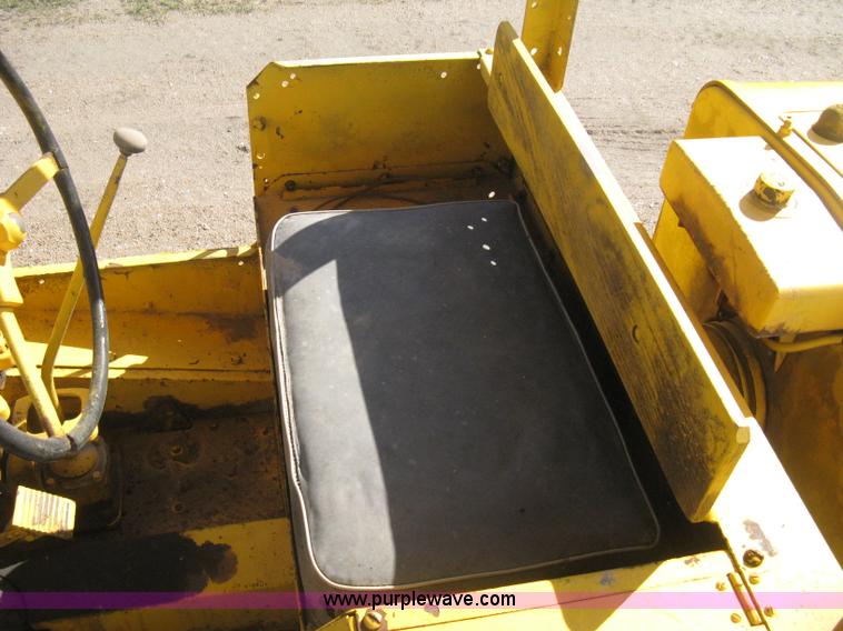 image for item B8308 Caterpillar 10 motor grader