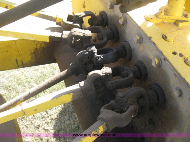 image for item B8308 Caterpillar 10 motor grader