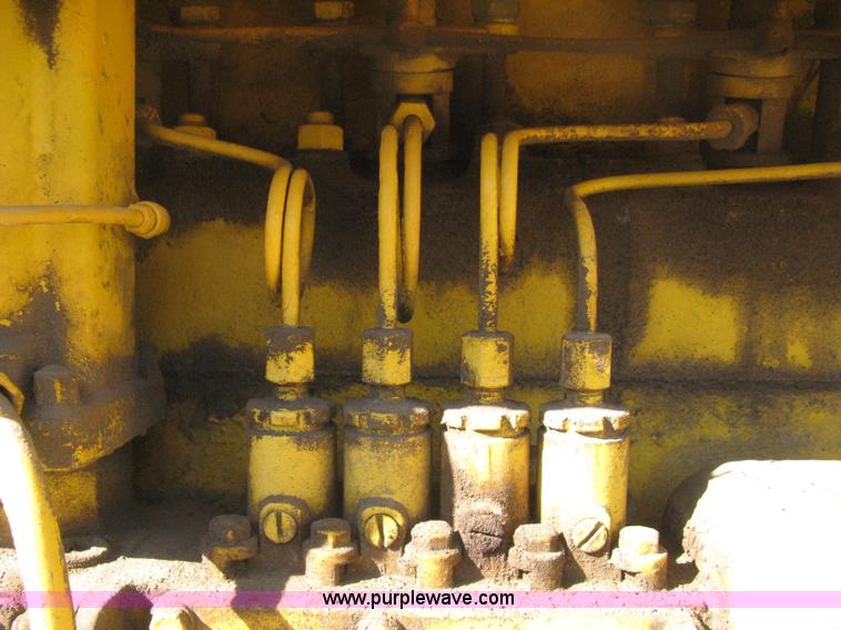 image for item B8308 Caterpillar 10 motor grader