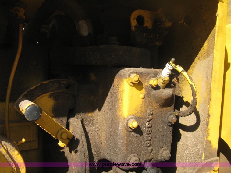 image for item B8308 Caterpillar 10 motor grader