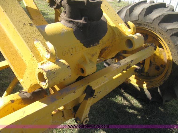 image for item B8308 Caterpillar 10 motor grader