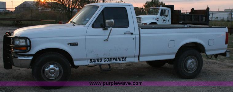 image for item C3582 1996 Ford F250 XL pickup truck