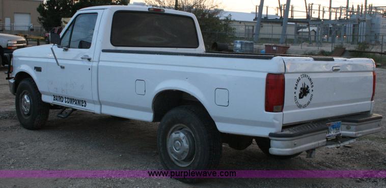 image for item C3582 1996 Ford F250 XL pickup truck