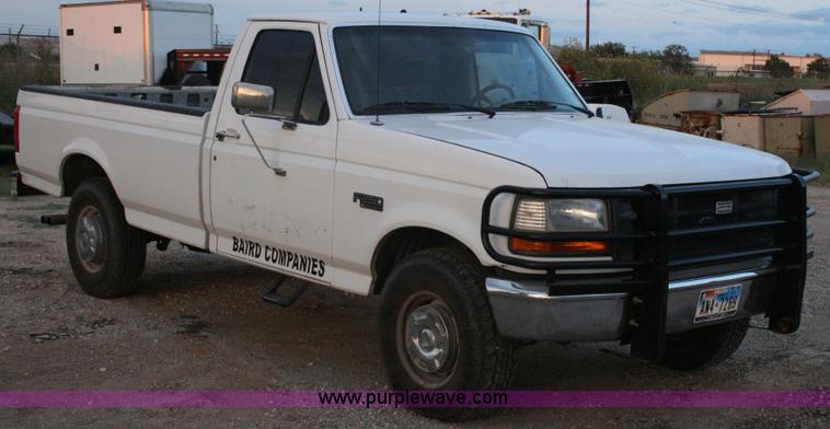 image for item C3582 1996 Ford F250 XL pickup truck