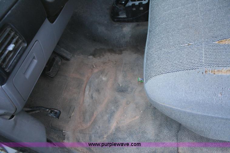 image for item C3582 1996 Ford F250 XL pickup truck