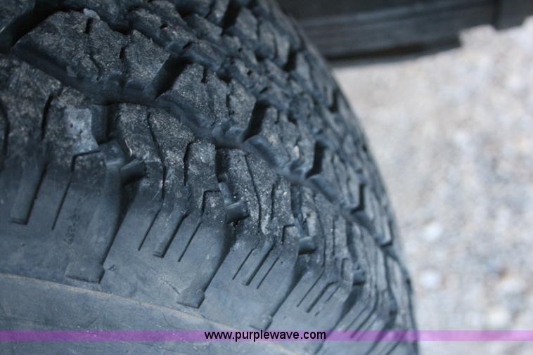 image for item C3582 1996 Ford F250 XL pickup truck