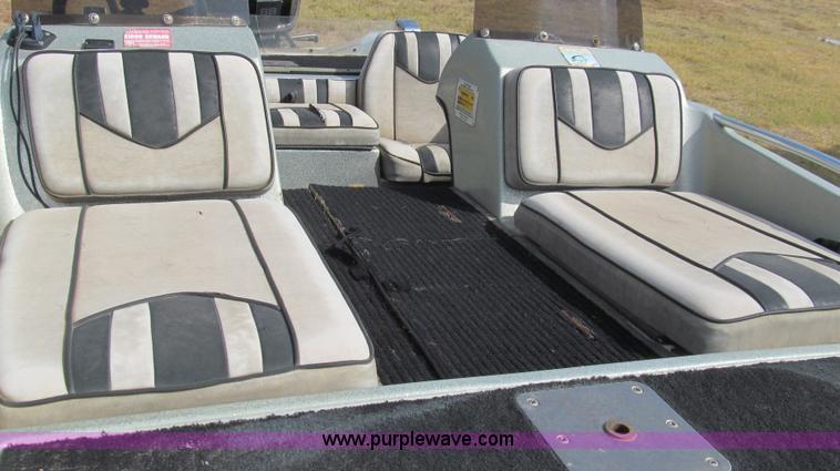 image for item C3583 1987 Thunderbolt bass boat and trailer