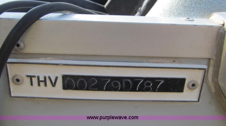 image for item C3583 1987 Thunderbolt bass boat and trailer