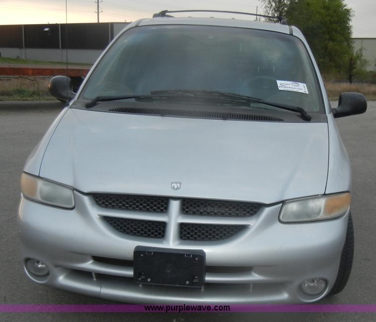 image for item D4807 2000 Dodge Grand Caravan Sport mini van