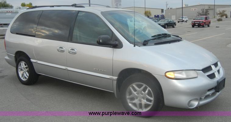 image for item D4807 2000 Dodge Grand Caravan Sport mini van