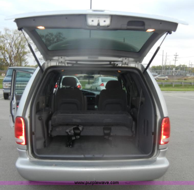 image for item D4807 2000 Dodge Grand Caravan Sport mini van